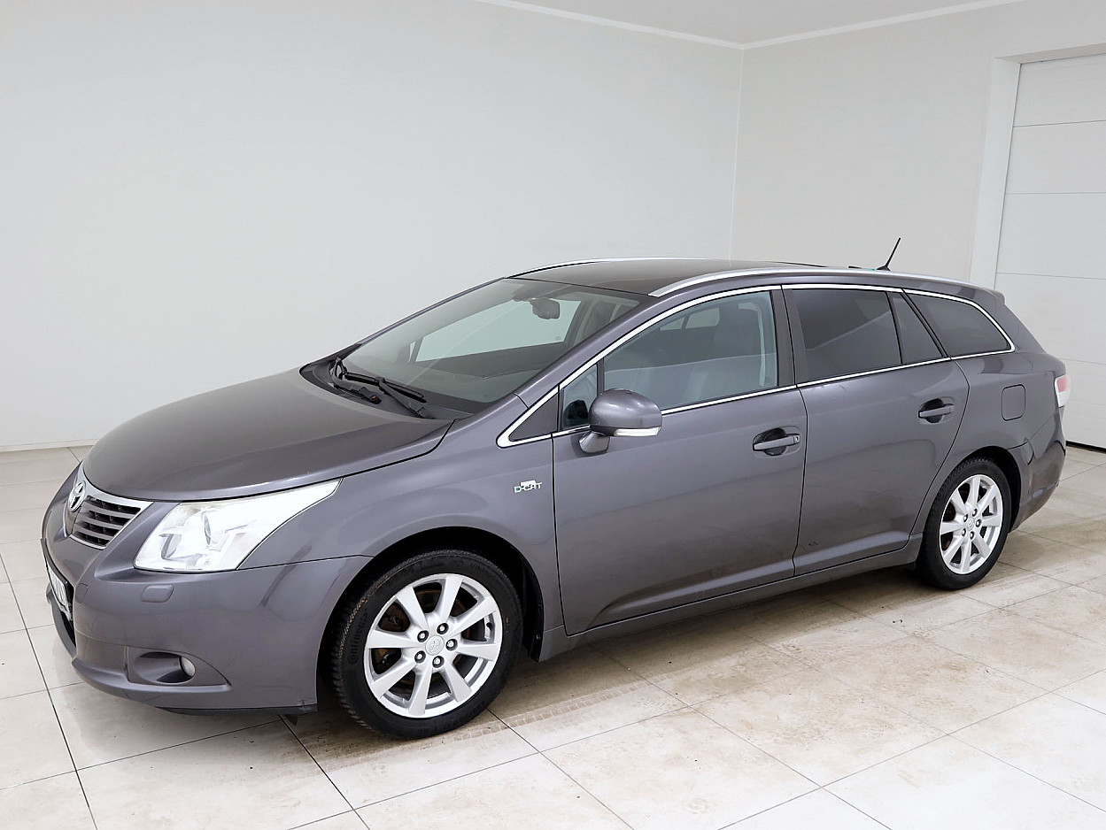 Toyota Avensis Luxury ATM 2.2 D-CAT 110 kW - Photo 2