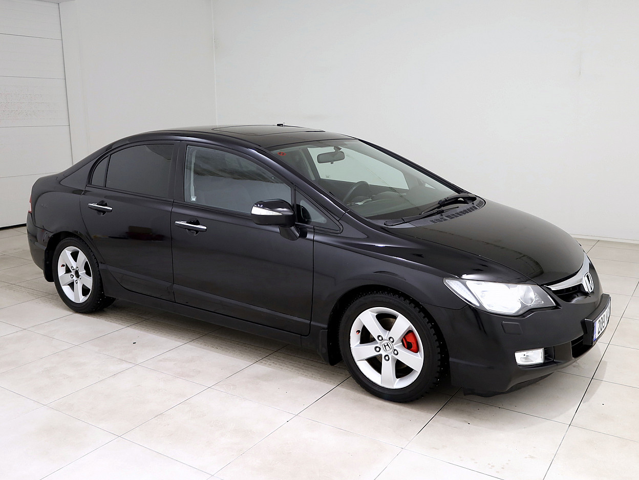 Honda Civic Elegance ATM 1.8 103 kW - Photo 1