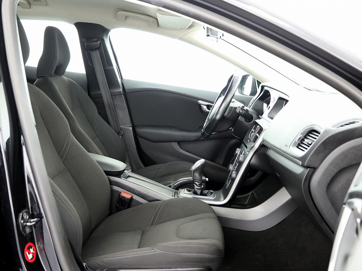 Volvo V40 Momentum 1.6 D4 84kW