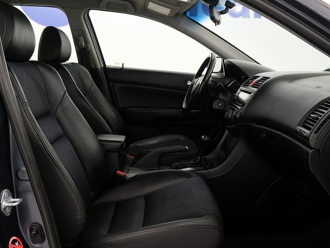 Honda Accord Luxury ATM 2.0 114 kW - Photo 6