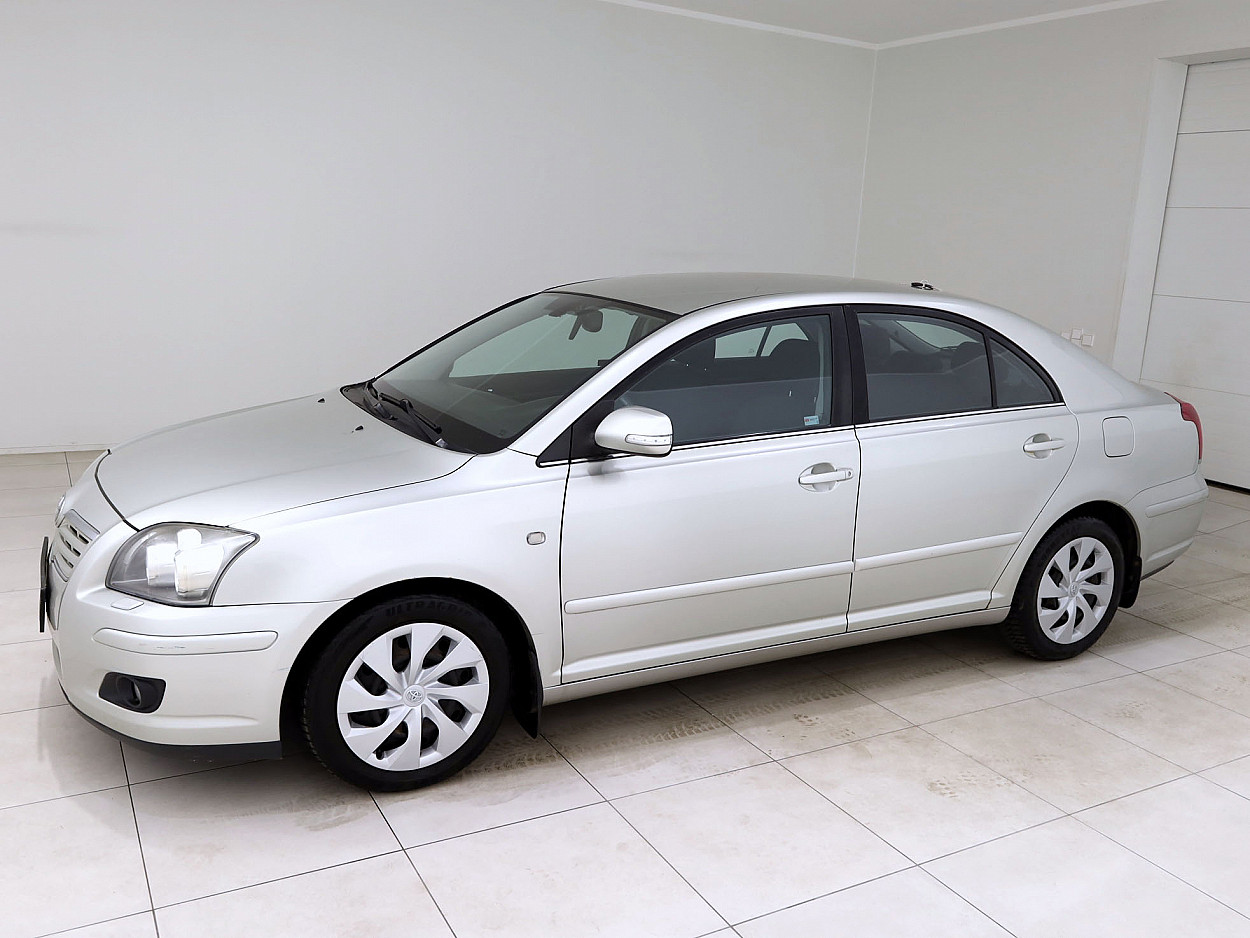 Toyota Avensis Linea Sol Facelift 1.8 95 kW - Photo 2