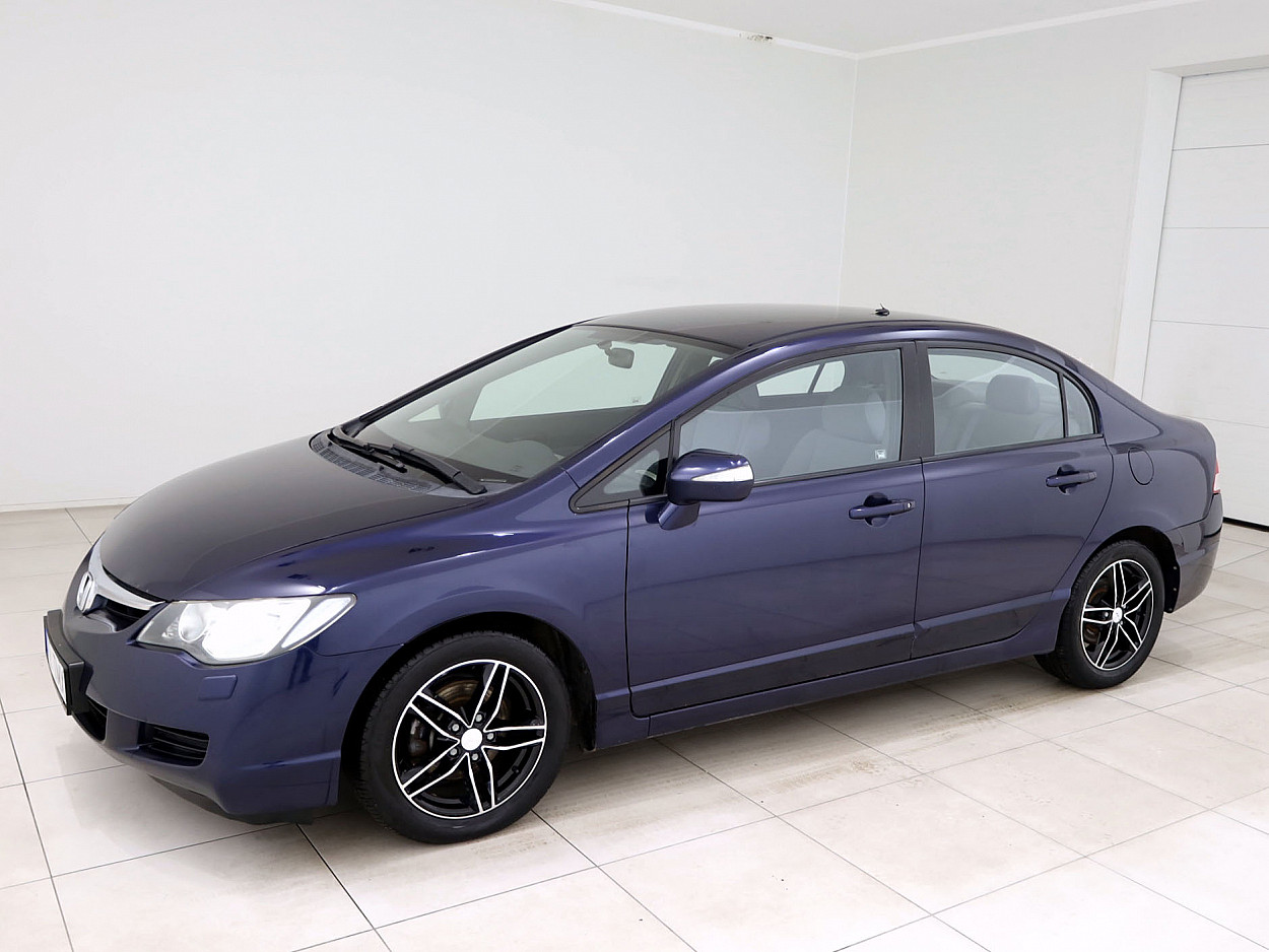 Honda Civic Elegance ATM 1.8 103 kW - Photo 2