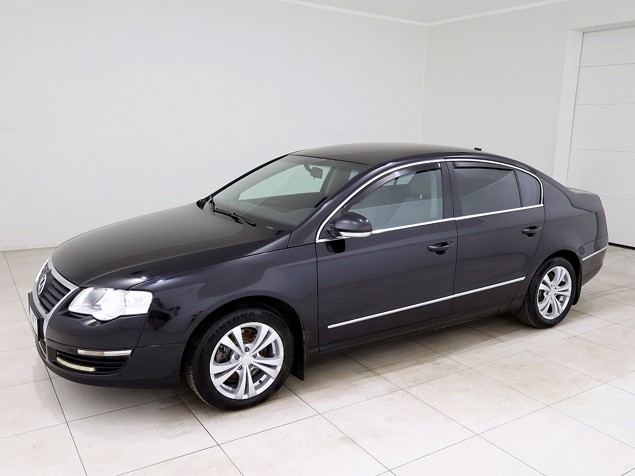 Volkswagen Passat Comfortline 2.0 110 kW - Photo 2