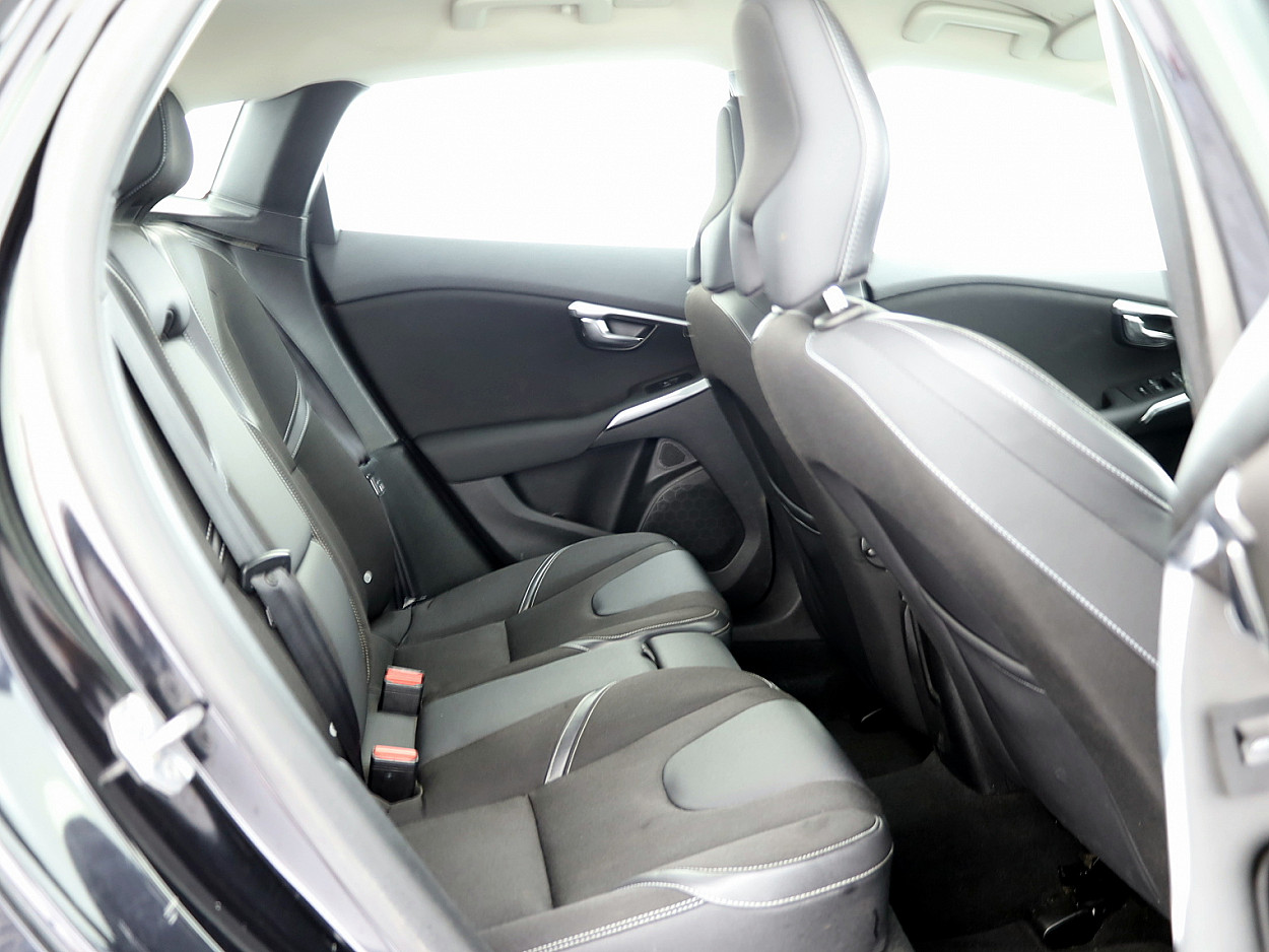 Volvo V40 Momemtum 1.6 D4 84kW