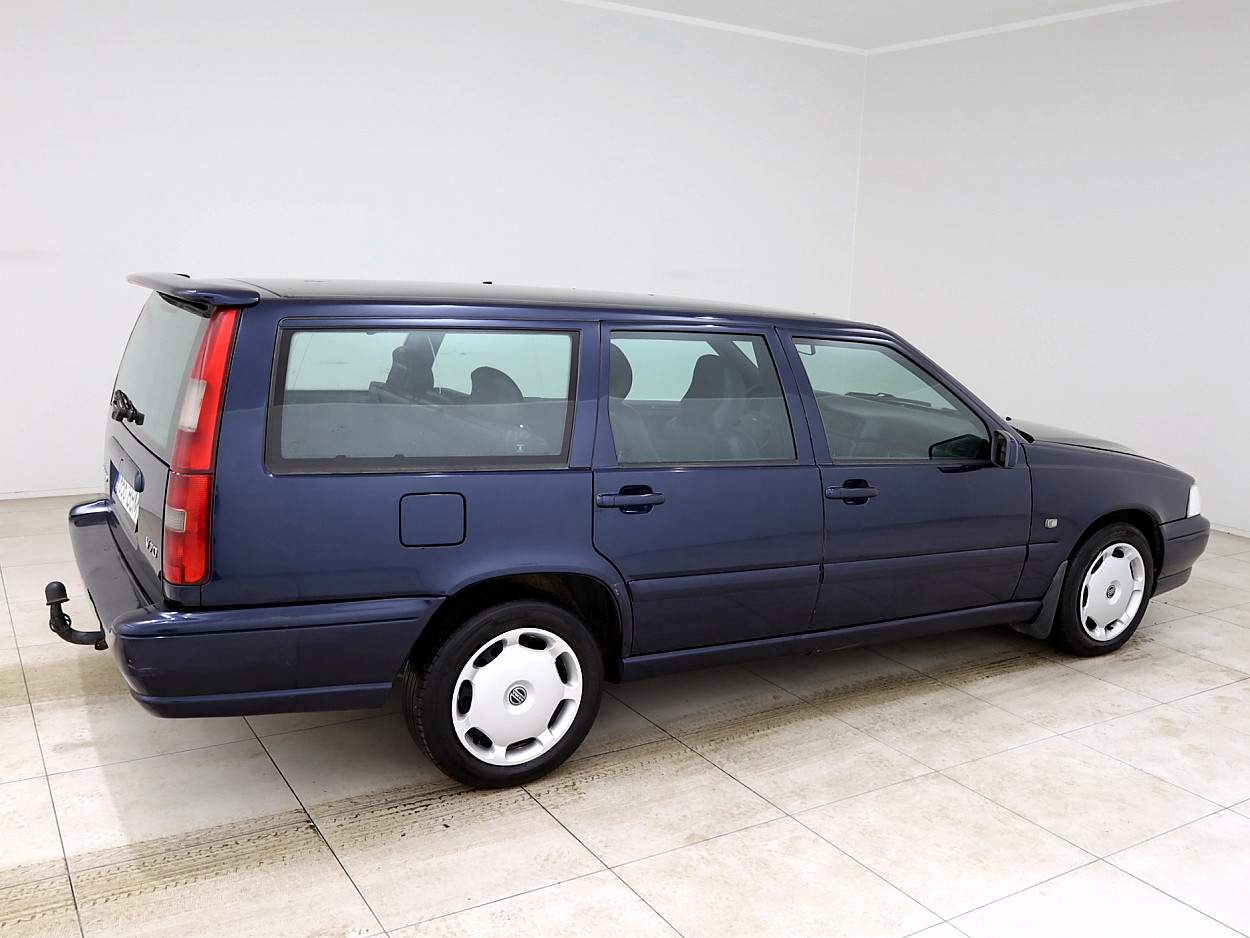 Volvo V70 Estate 2.5 D5 103 kW - Photo 3