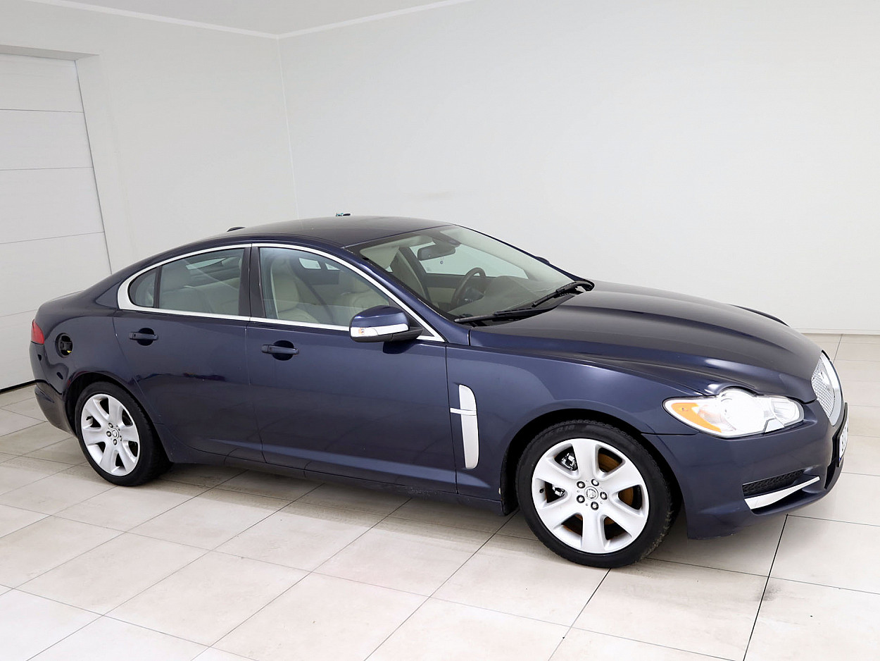 Jaguar XF Luxury 2.7 TD 152 kW - Photo 1