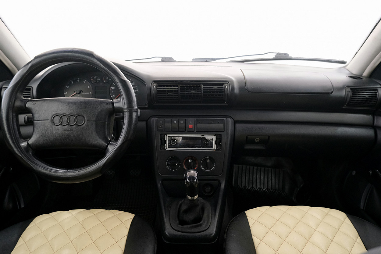 Audi A4 Comfortline 1.6 74 kW - Photo 5