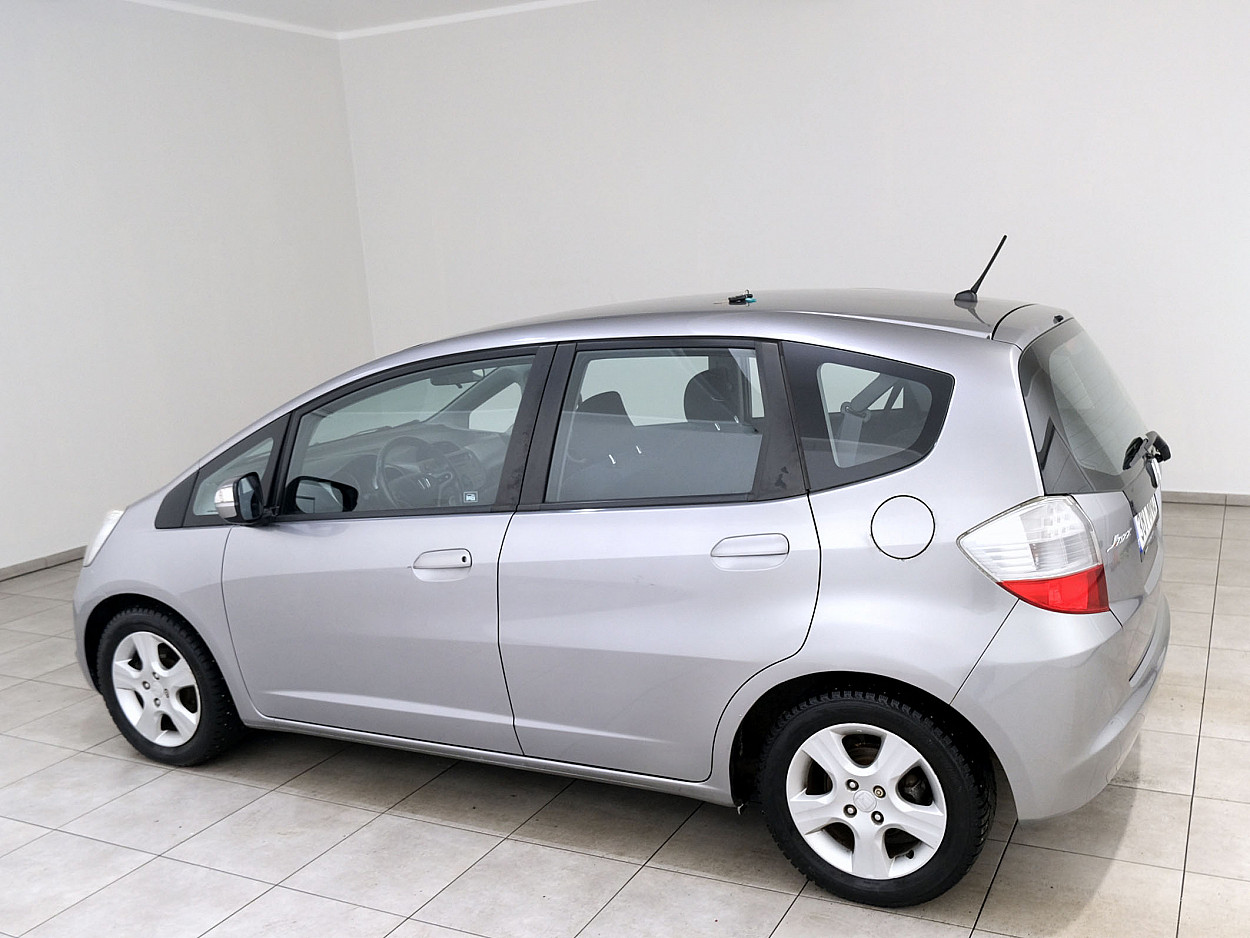 Honda Jazz Elegance ATM 1.3 73 kW - Photo 4