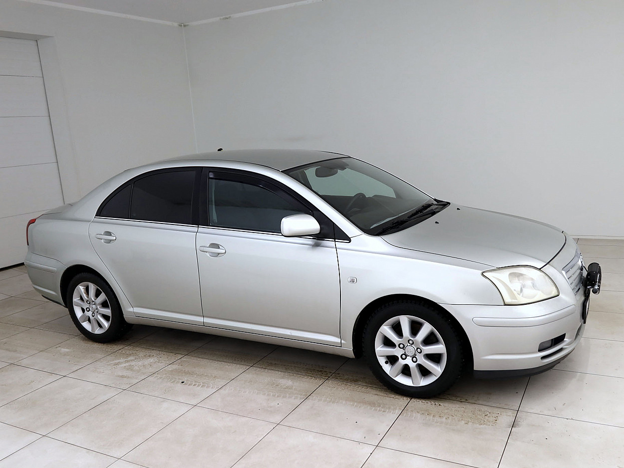 Toyota Avensis Linea Sol 2.2 D-4D 110 kW - Photo 1