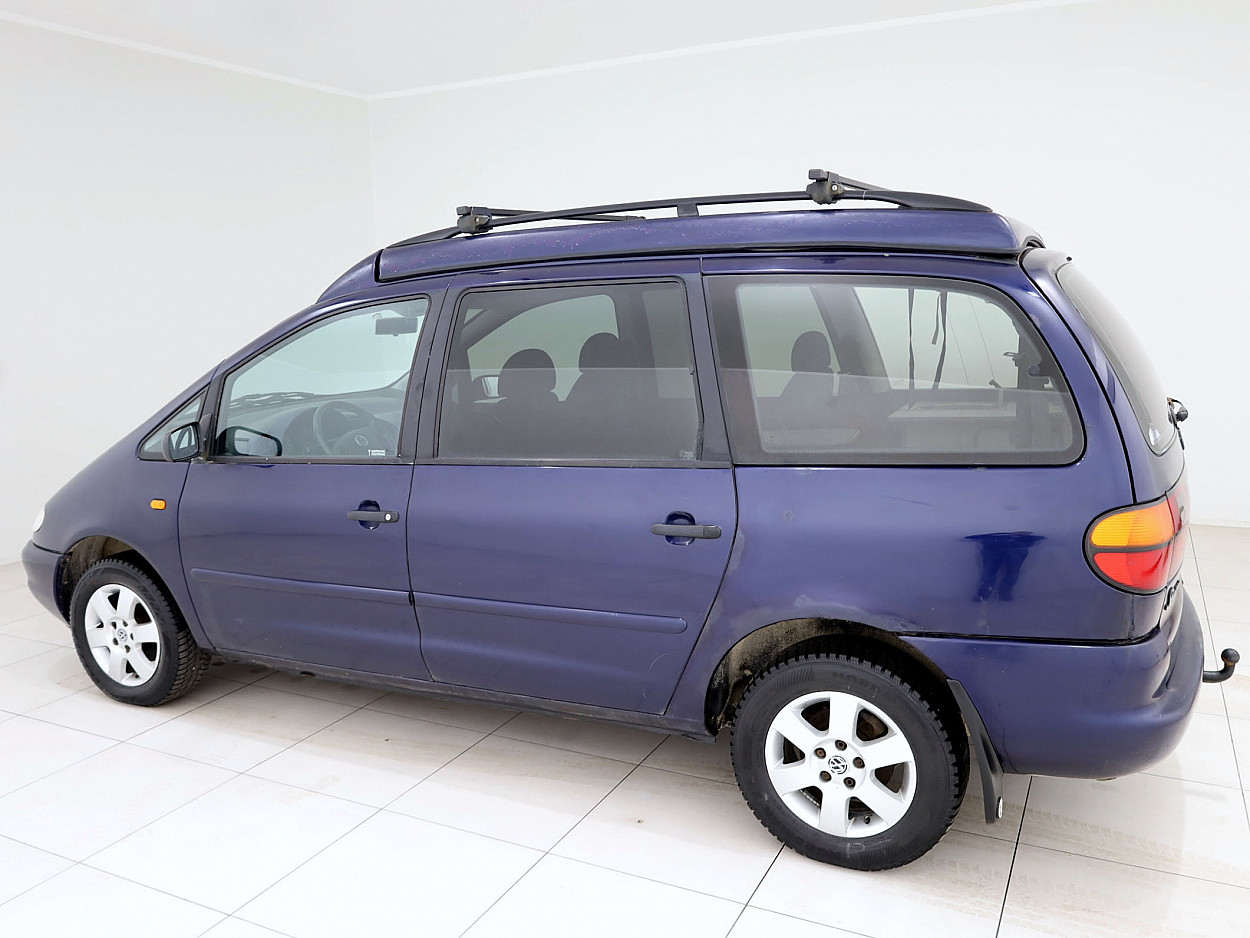 Volkswagen Sharan Matkaauto 1.9 TDI 81 kW - Photo 6