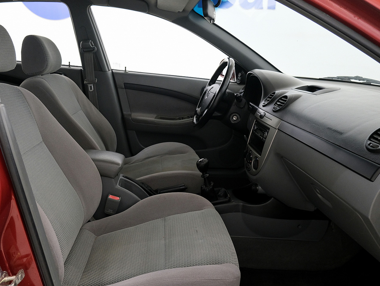 Chevrolet Lacetti Comfort 1.6 80 kW - Photo 6
