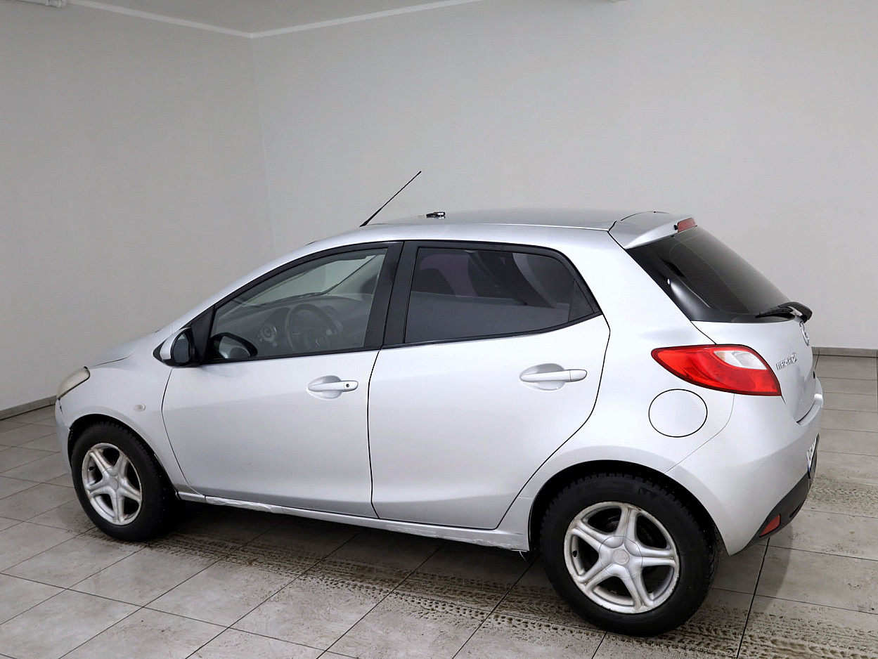 Mazda 2 Elegance 1.3 55 kW - Photo 4