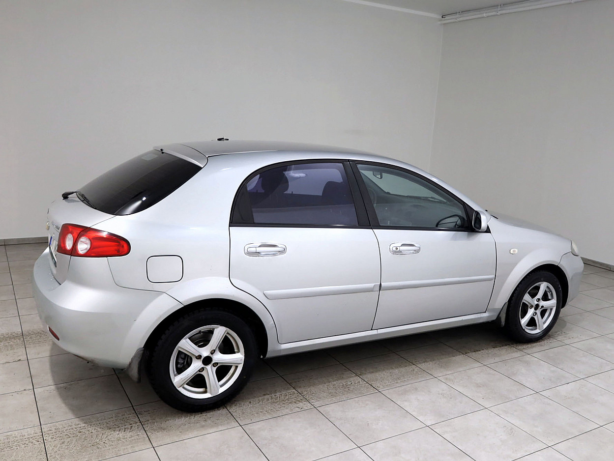 Chevrolet Lacetti Comfort 1.4 70 kW - Photo 3