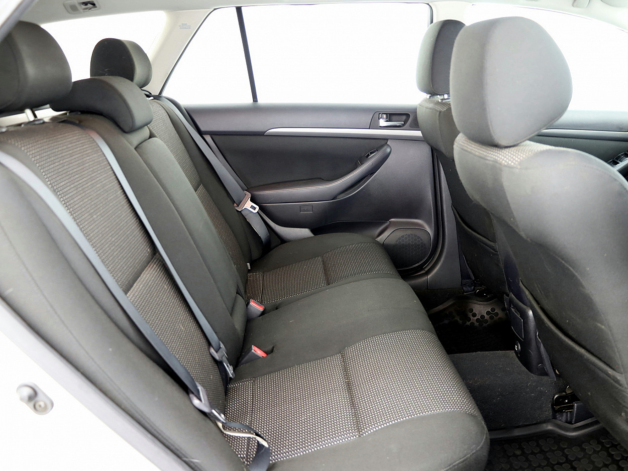 Toyota Avensis Linea Sol Facelift 2.2 D-CAT 130kW