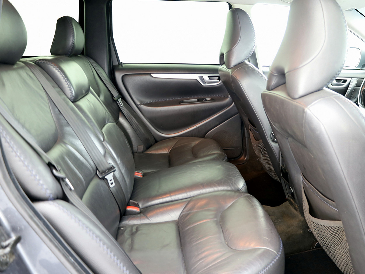 Volvo XC70 Summum Facelift ATM 2.4 D5 136kW