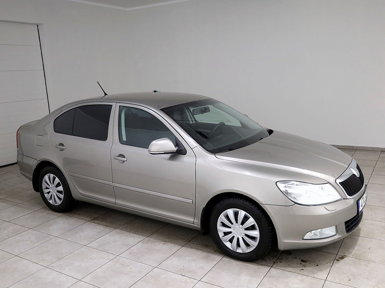 Skoda Octavia Comfortline Facelift ATM 1.2 77 kW - Photo 1