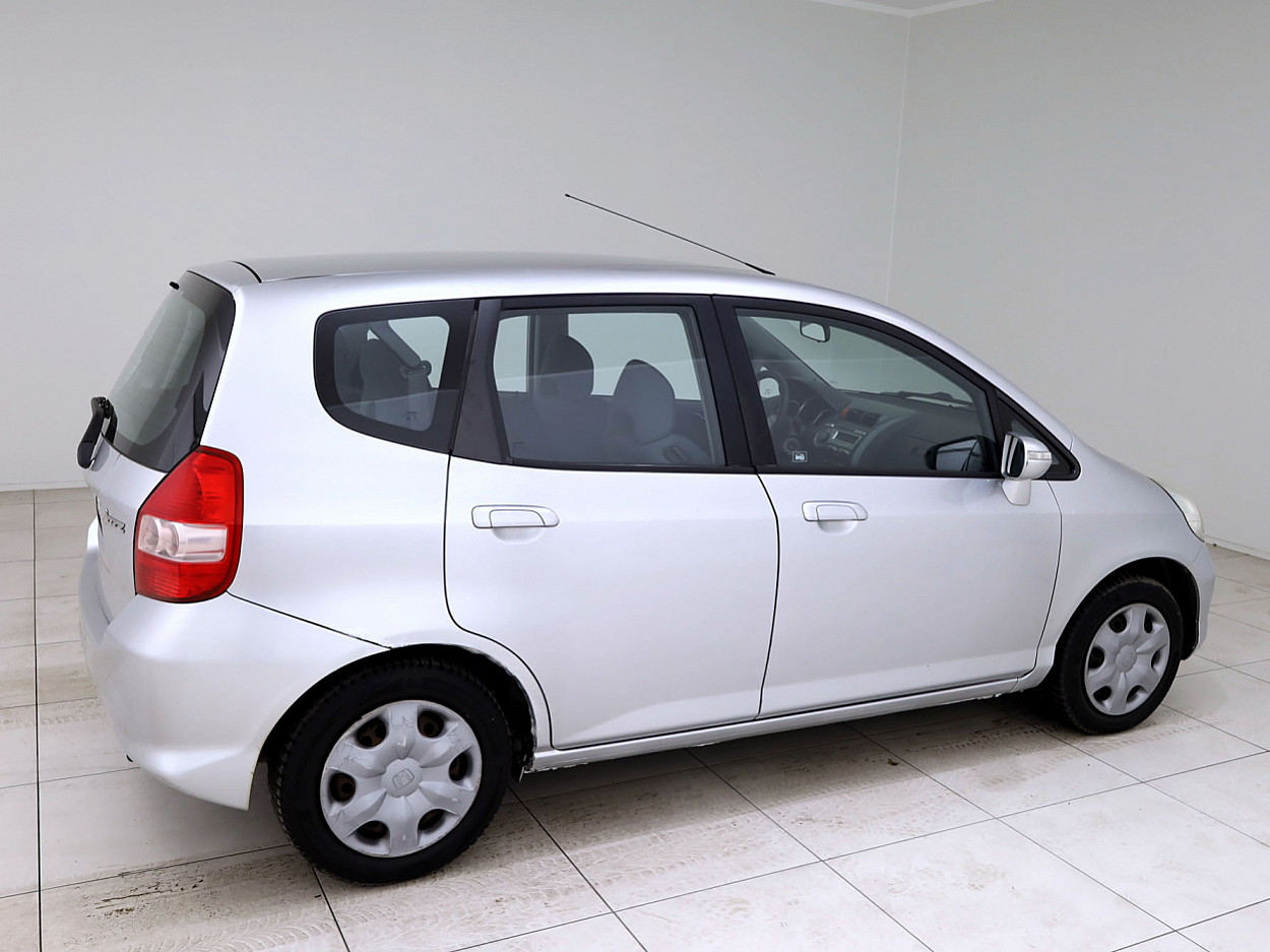 Honda Jazz Facelift 1.3 61 kW - Photo 3