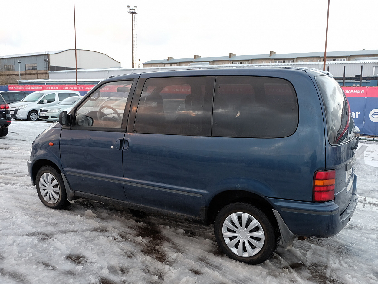 Nissan Serena 2.0 49 kW - Photo 4