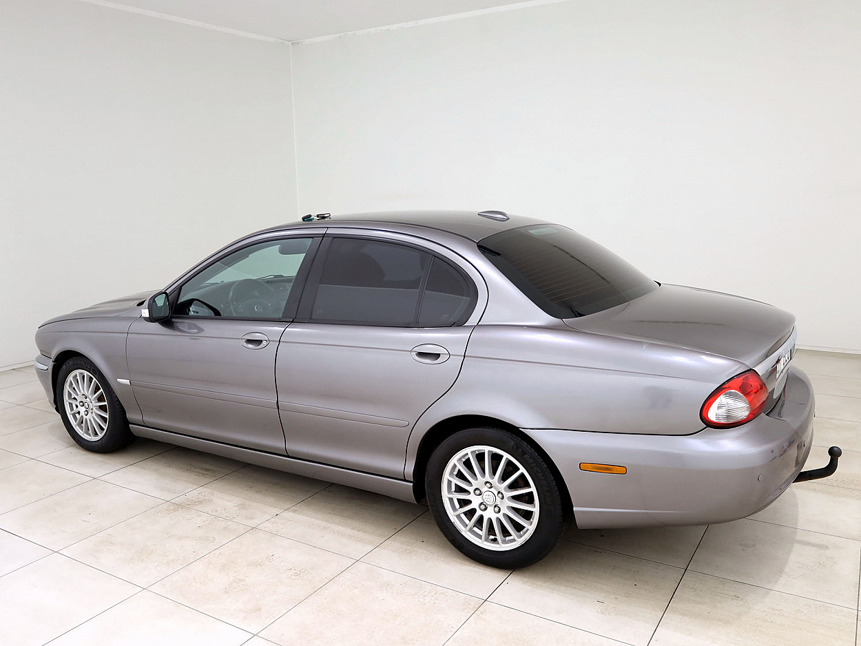 Jaguar X-Type Luxury Facelift ATM 2.2 D 107 kW - Photo 4