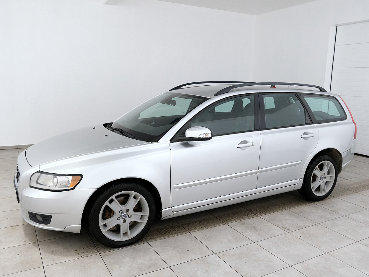 Volvo V50 Summum Facelift ATM 2.0 D4 100 kW - Photo 2