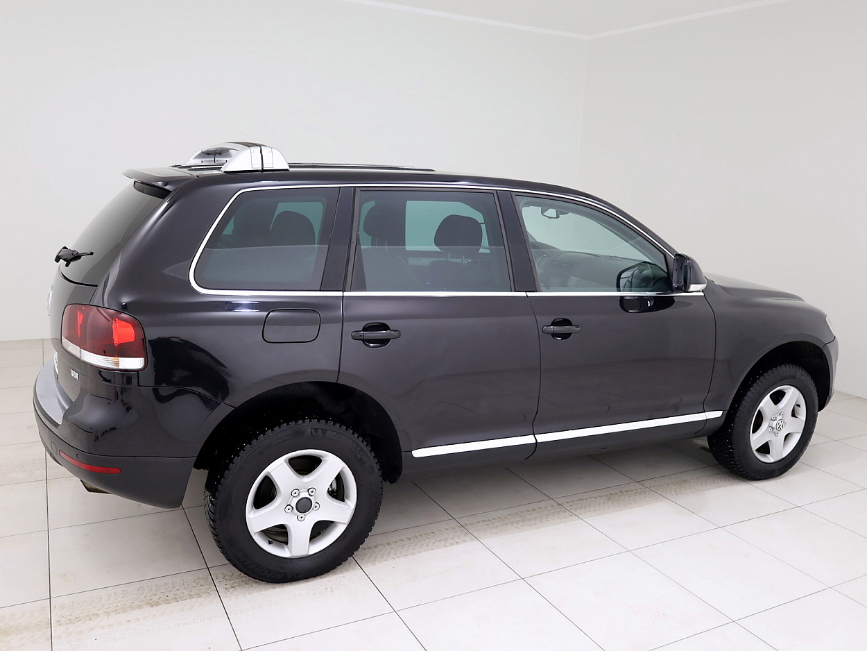 Volkswagen Touareg Highline Facelift ATM 2.5 TDI 120 kW - Photo 3