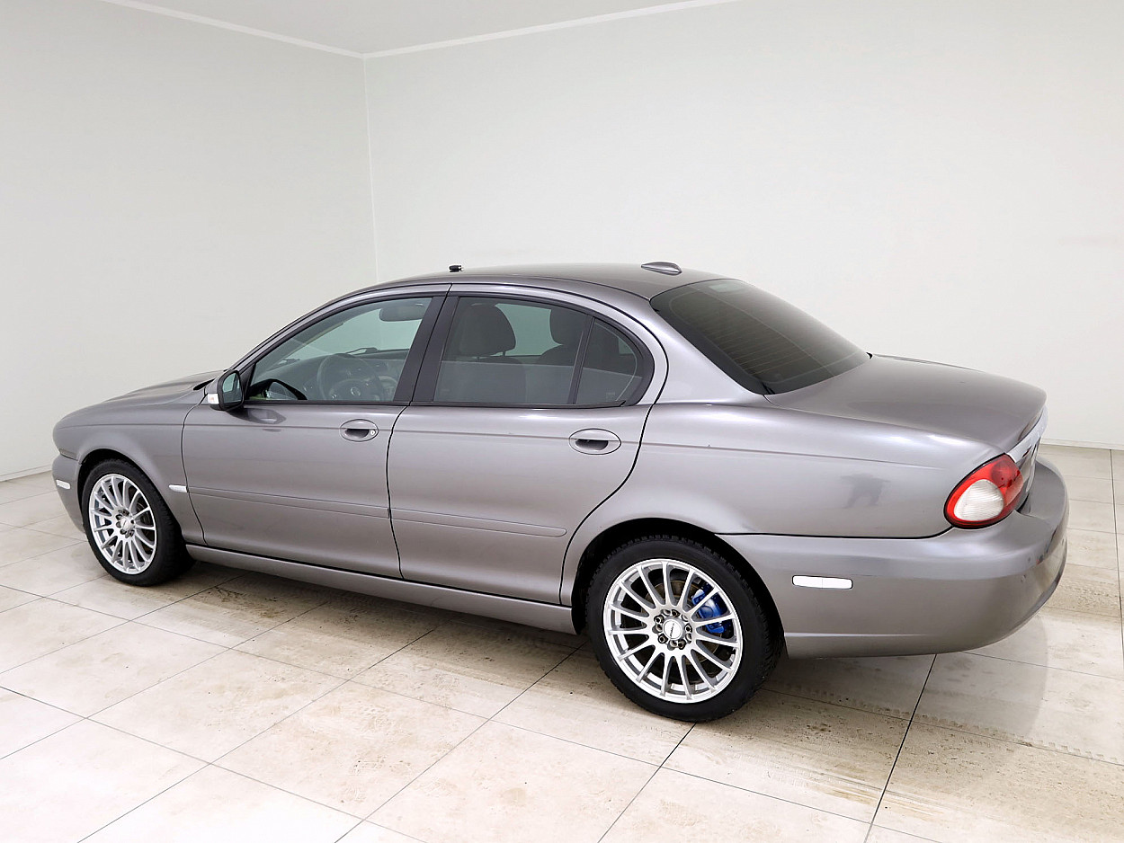 Jaguar X-Type Luxury Facelift ATM 2.2 TD 107 kW - Photo 4