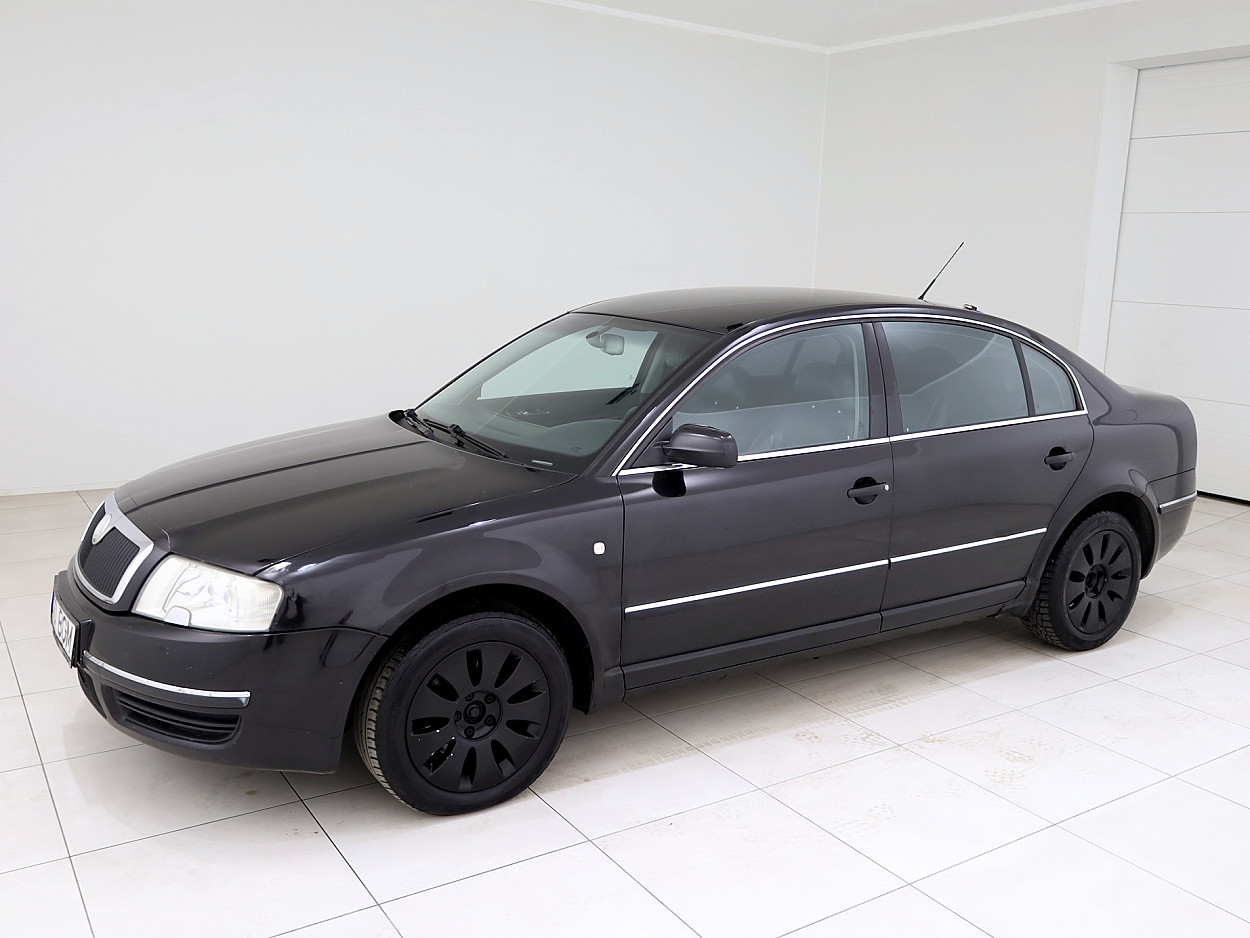 Skoda Superb Highline ATM 2.5 TDI 120 kW - Photo 2