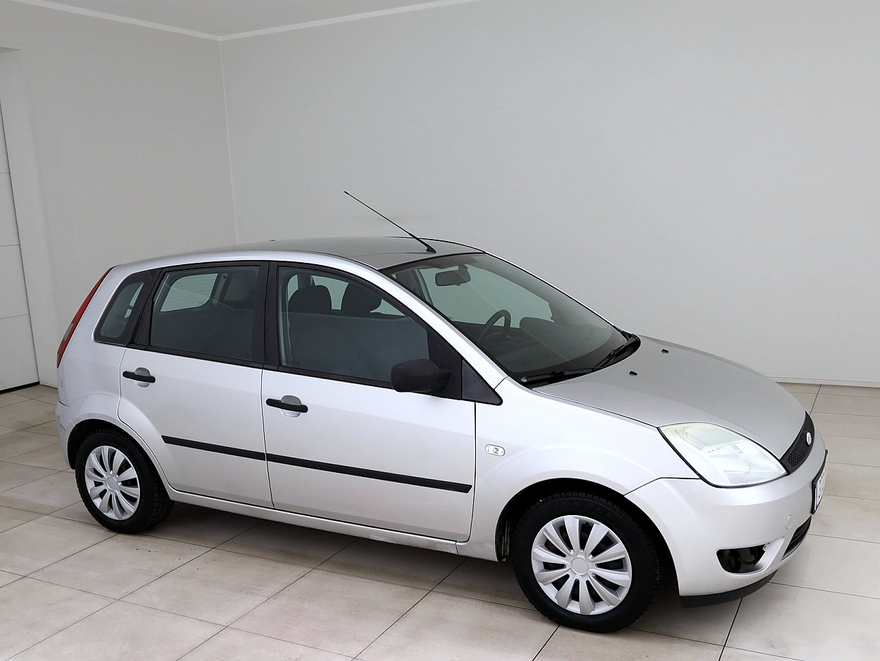 Ford Fiesta City 1.3 51 kW - Photo 1