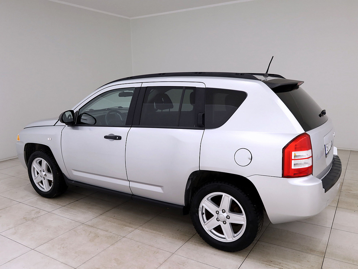 Jeep Compass Comfort 4x4 2.4 125 kW - Photo 4