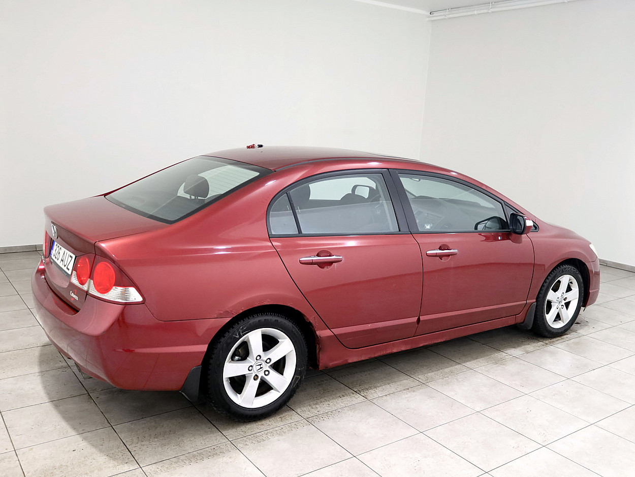 Honda Civic Elegance 1.8 103 kW - Photo 3