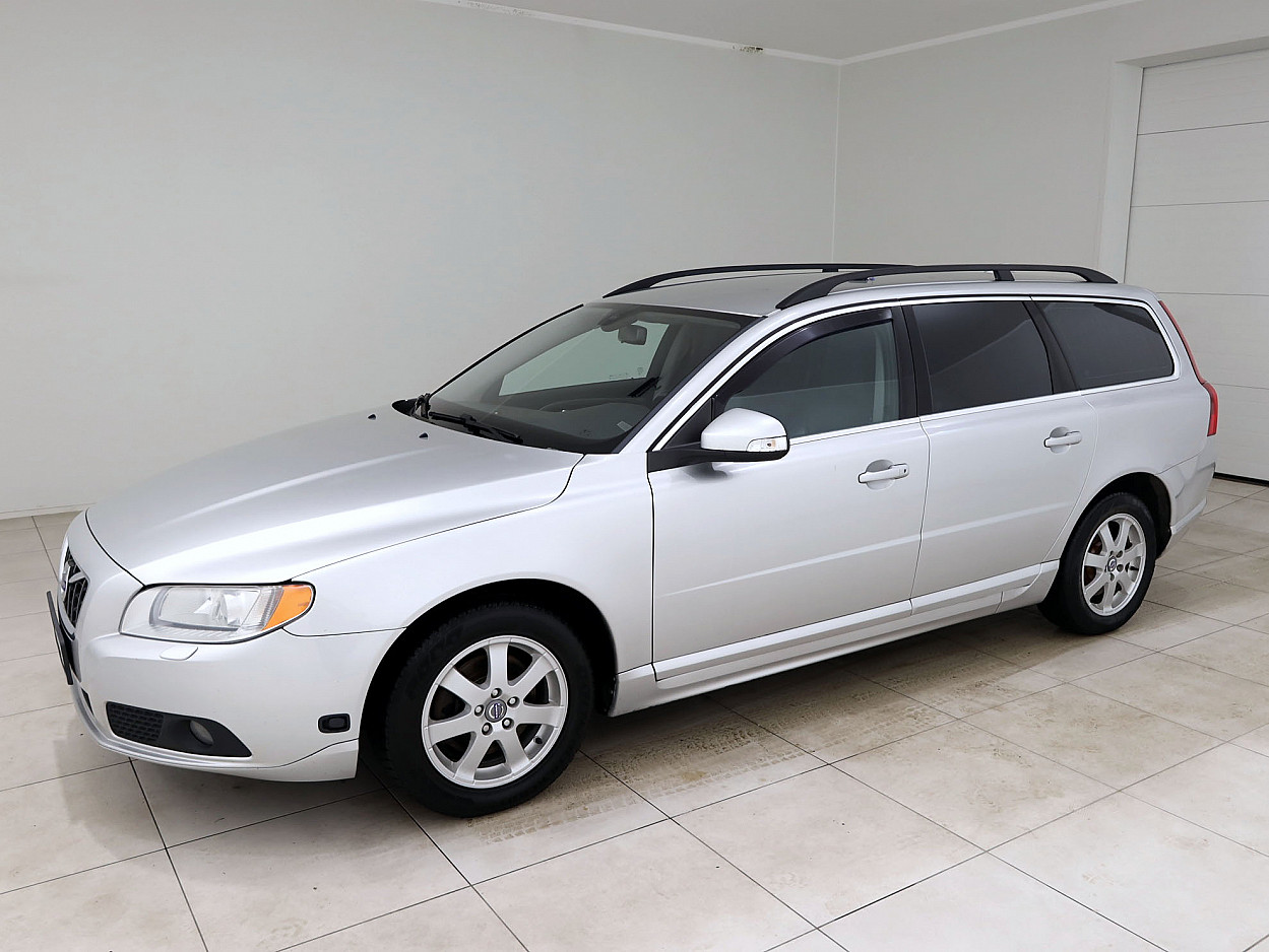 Volvo V70 Summum ATM 2.0 107 kW - Photo 2