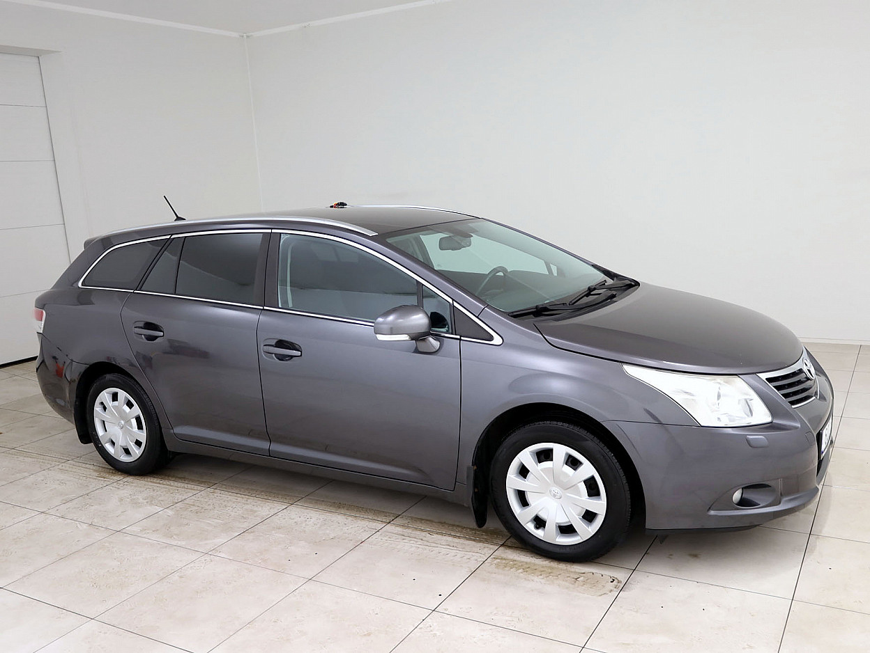 Toyota Avensis Linea Sol ATM 1.8 108 kW - Photo 1