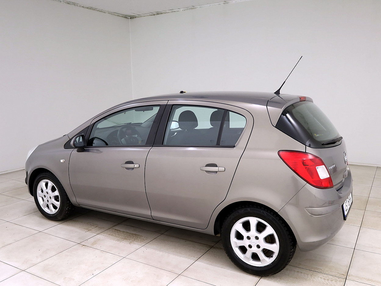 Opel Corsa Elegance Facelift 1.2 63 kW - Photo 4