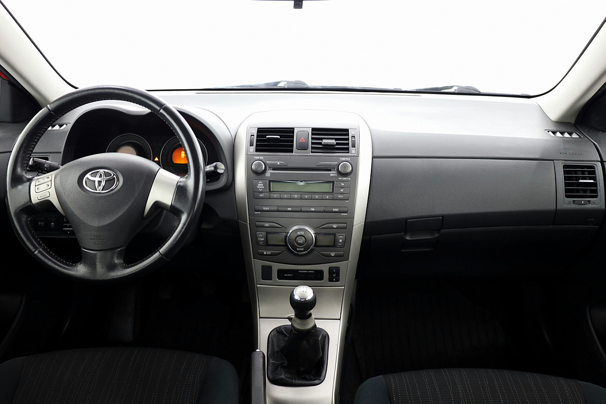 Toyota Corolla Linea Sol 1.6 91kW