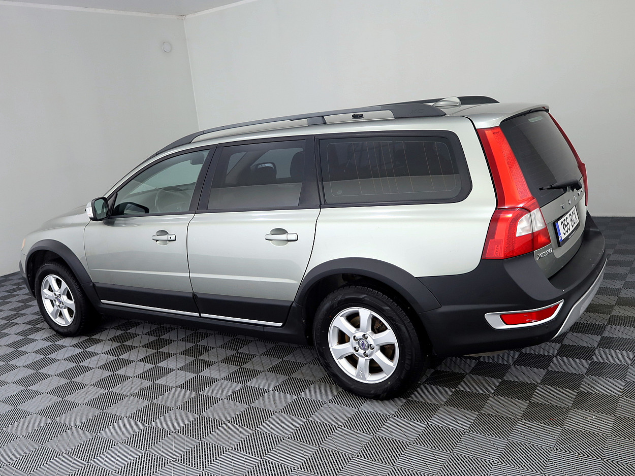 Volvo XC70 Summum ATM 2.4 D5 136kW