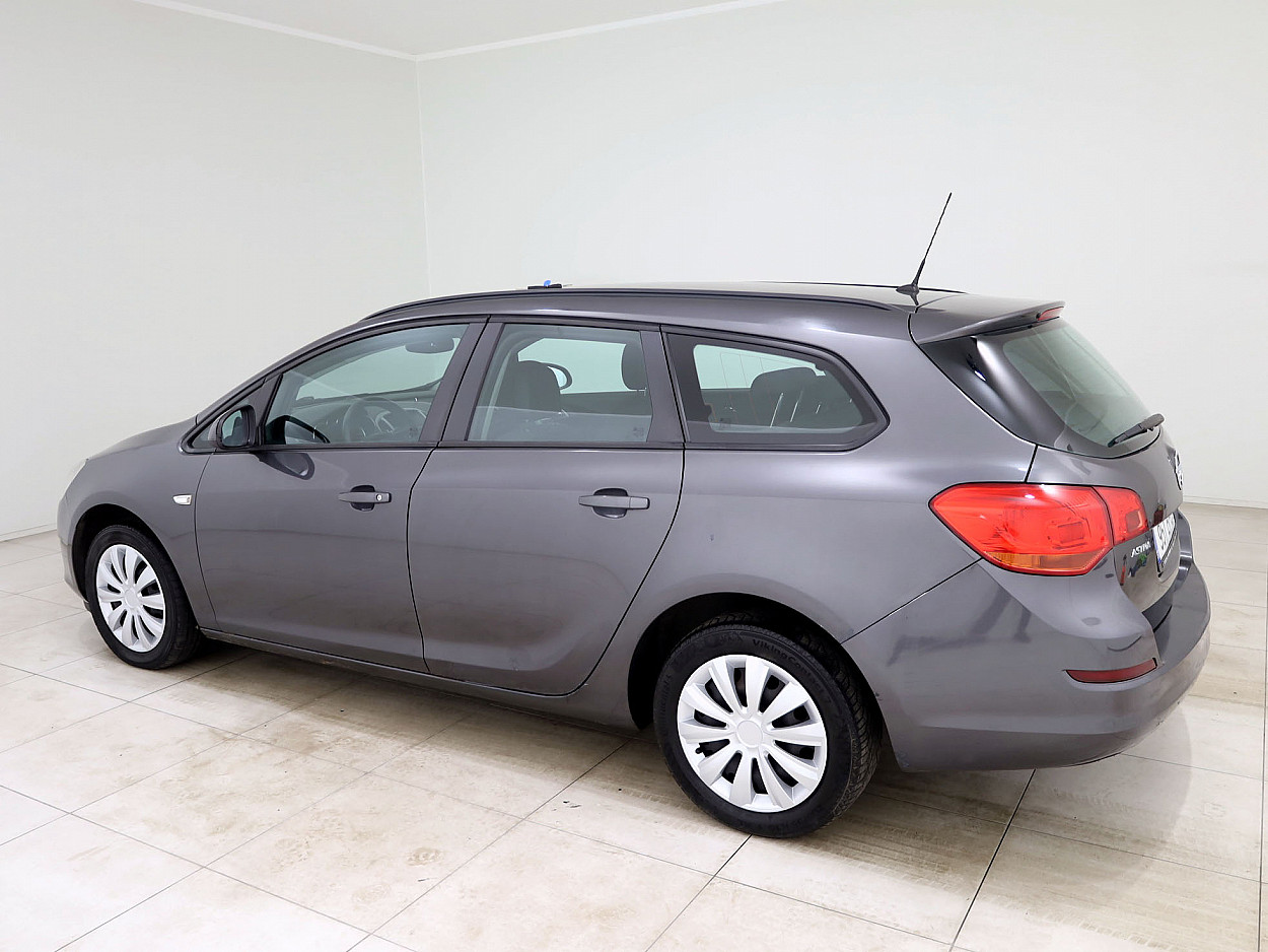 Opel Astra Sports Tourer 1.7 CDTi 81 kW - Photo 4