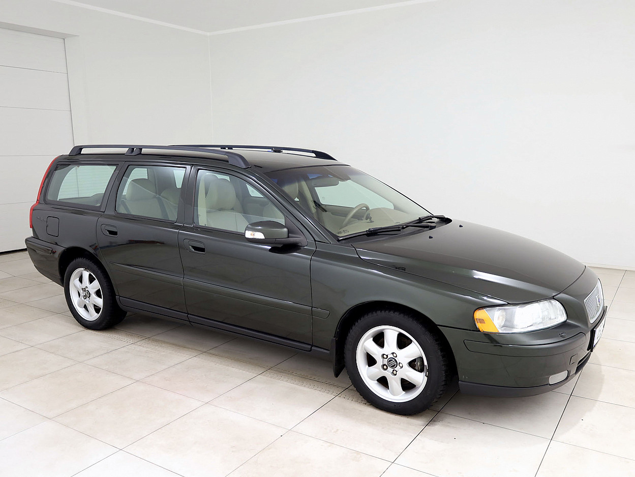 Volvo V70 Summum Facelift 2.4 D5 120 kW - Photo 1