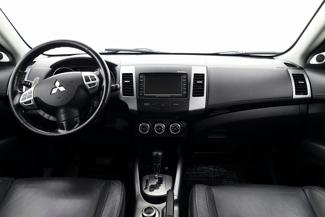 Mitsubishi Outlander Luxury Facelift ATM 2.4 125 kW - Photo 5