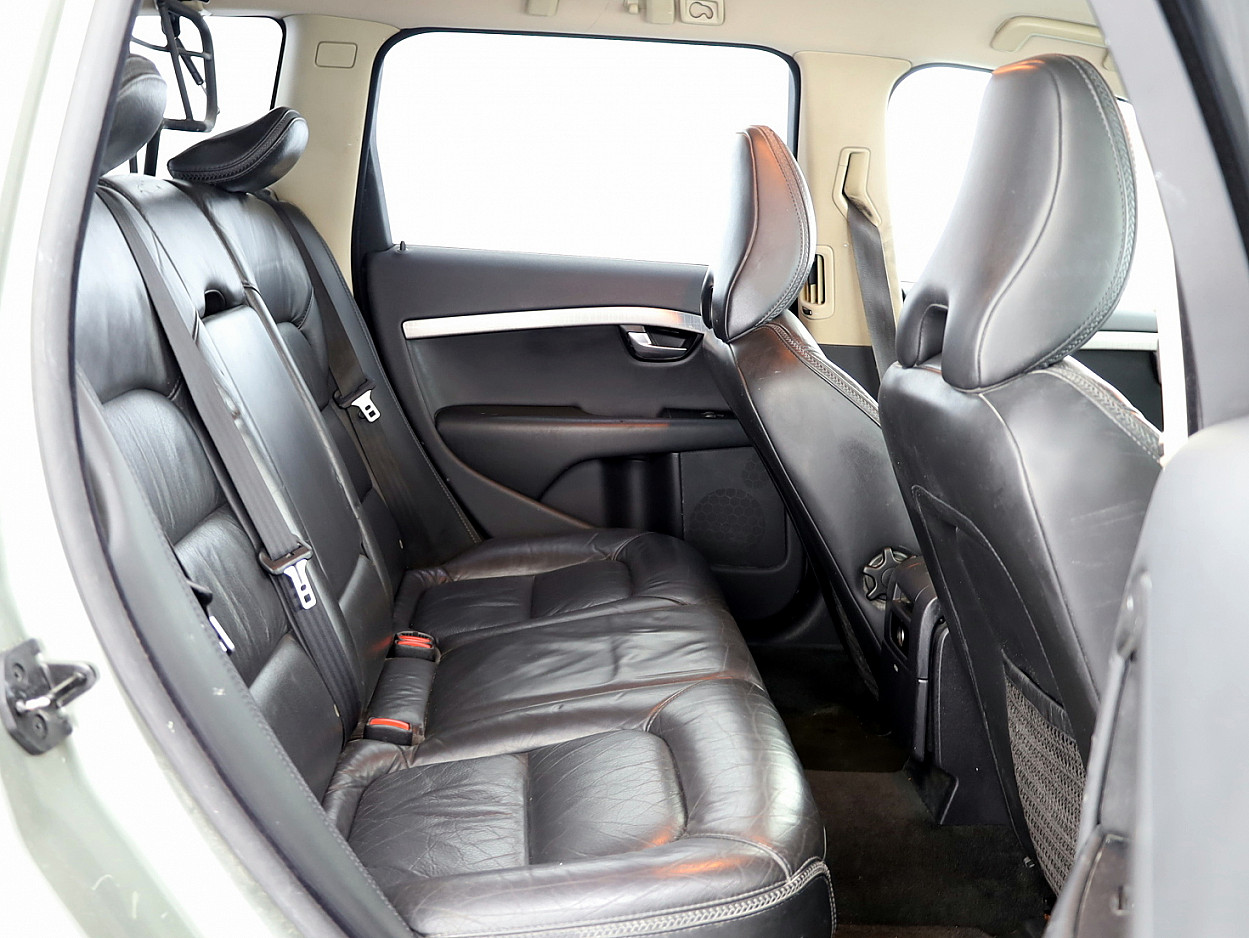 Volvo XC70 Summum ATM 2.4 D5 136kW