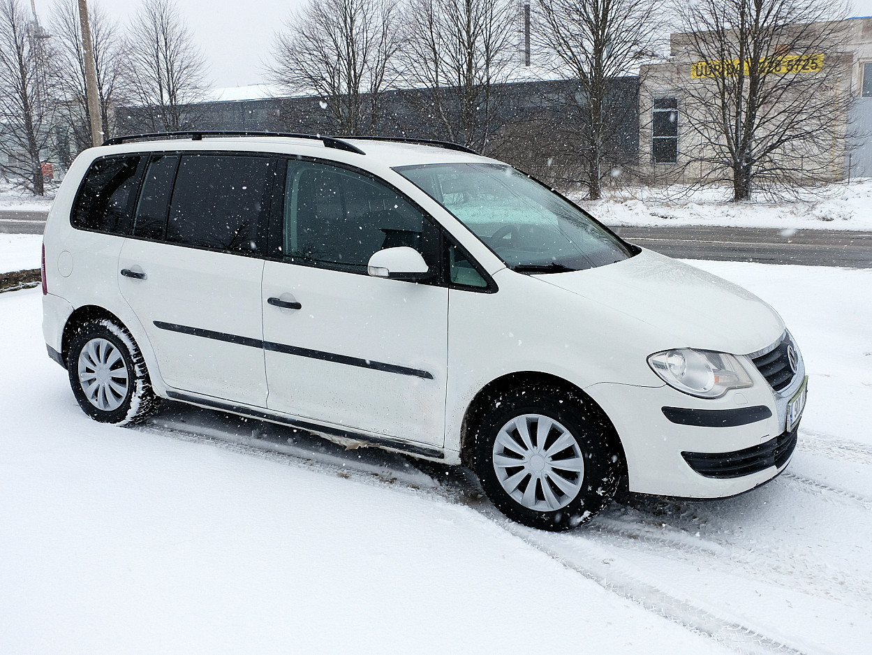 Volkswagen Touran Facelift 1.9 TDI 77 kW - Photo 1