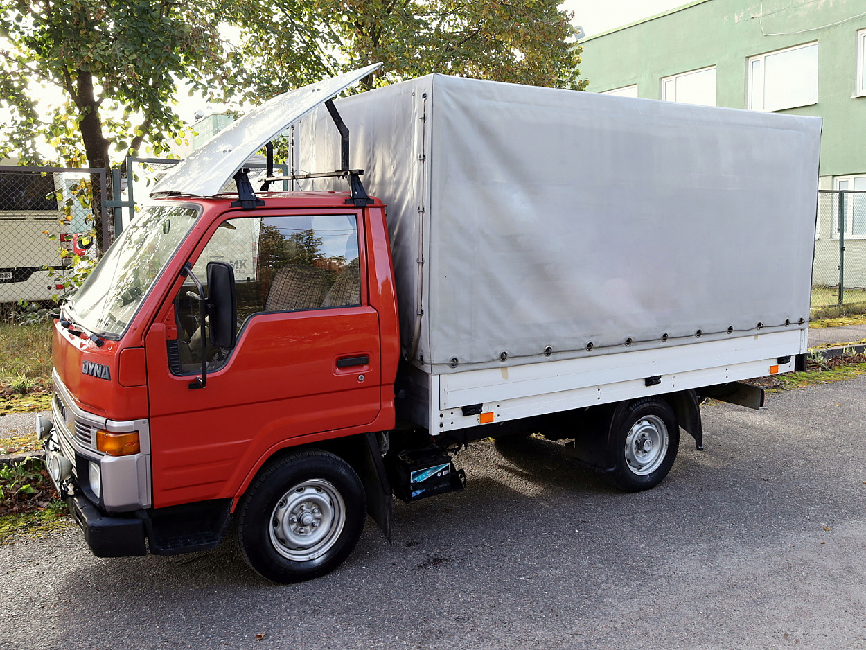 Toyota Dyna 2.4 TD 57 kW - Photo 2