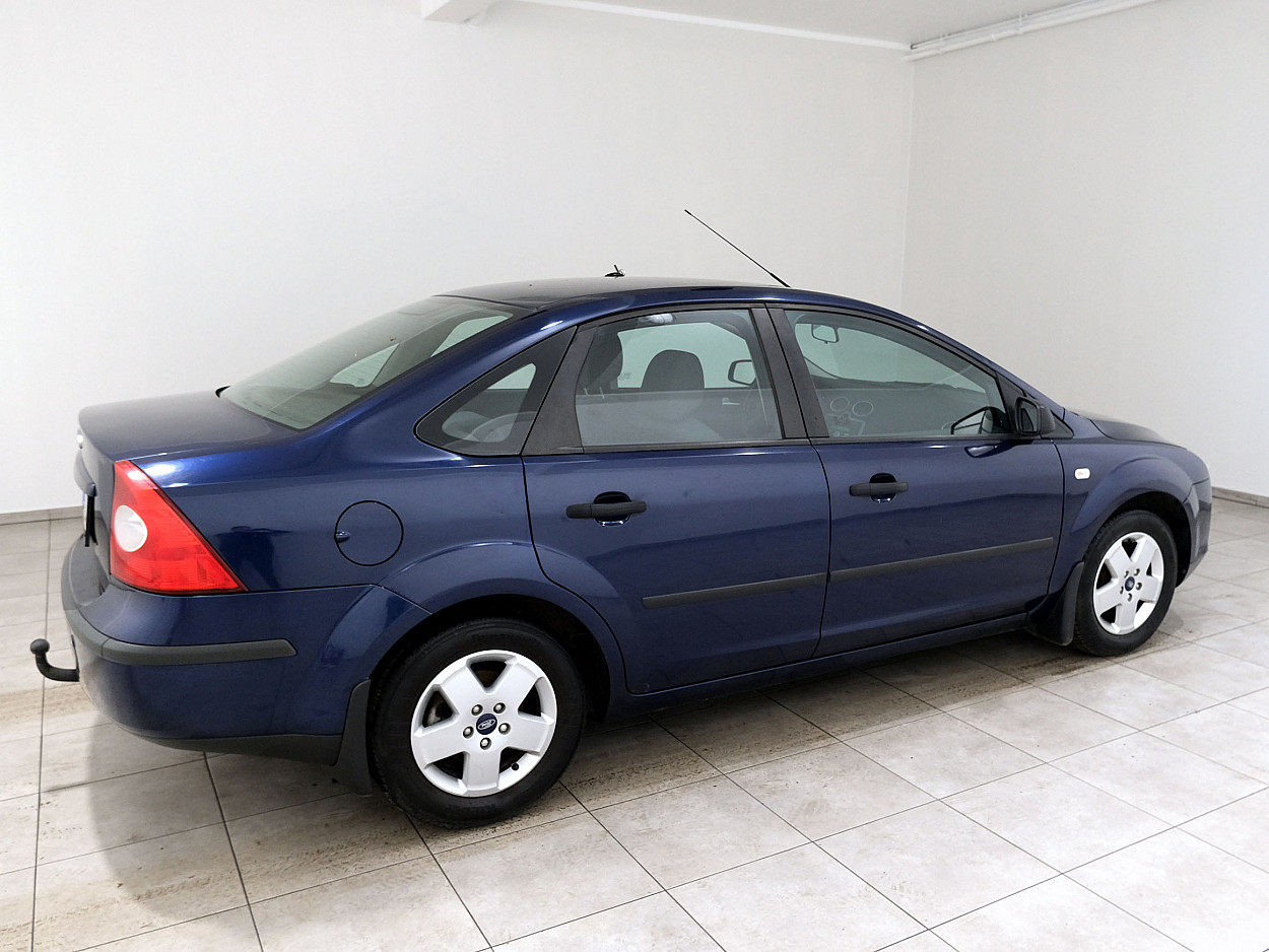 Ford Focus Trend 1.6 74 kW - Photo 3