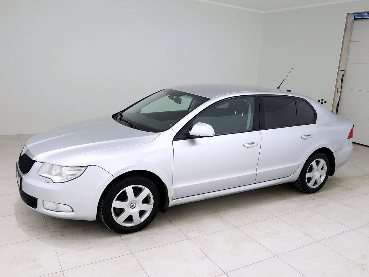 Skoda Superb Comfortline 1.8 118 kW - Photo 2