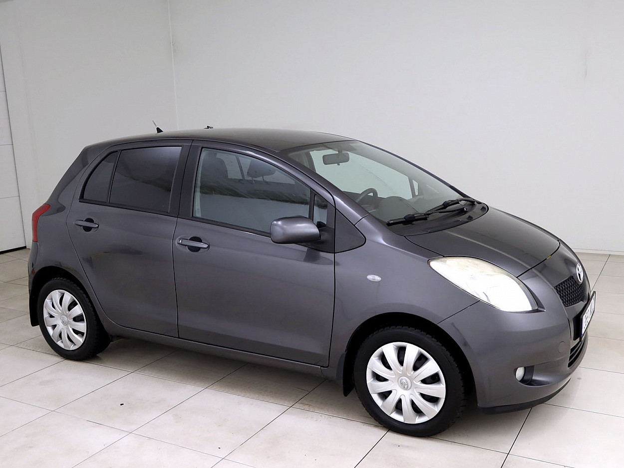 Toyota Yaris Linea Sol ATM 1.3 64 kW - Photo 1