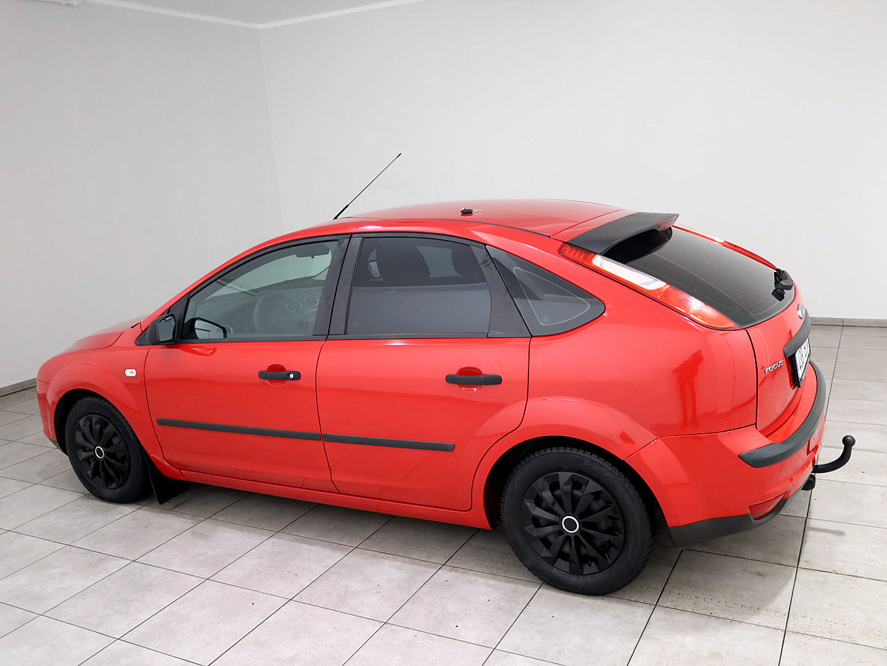 Ford Focus Trend 1.4 59 kW - Photo 4