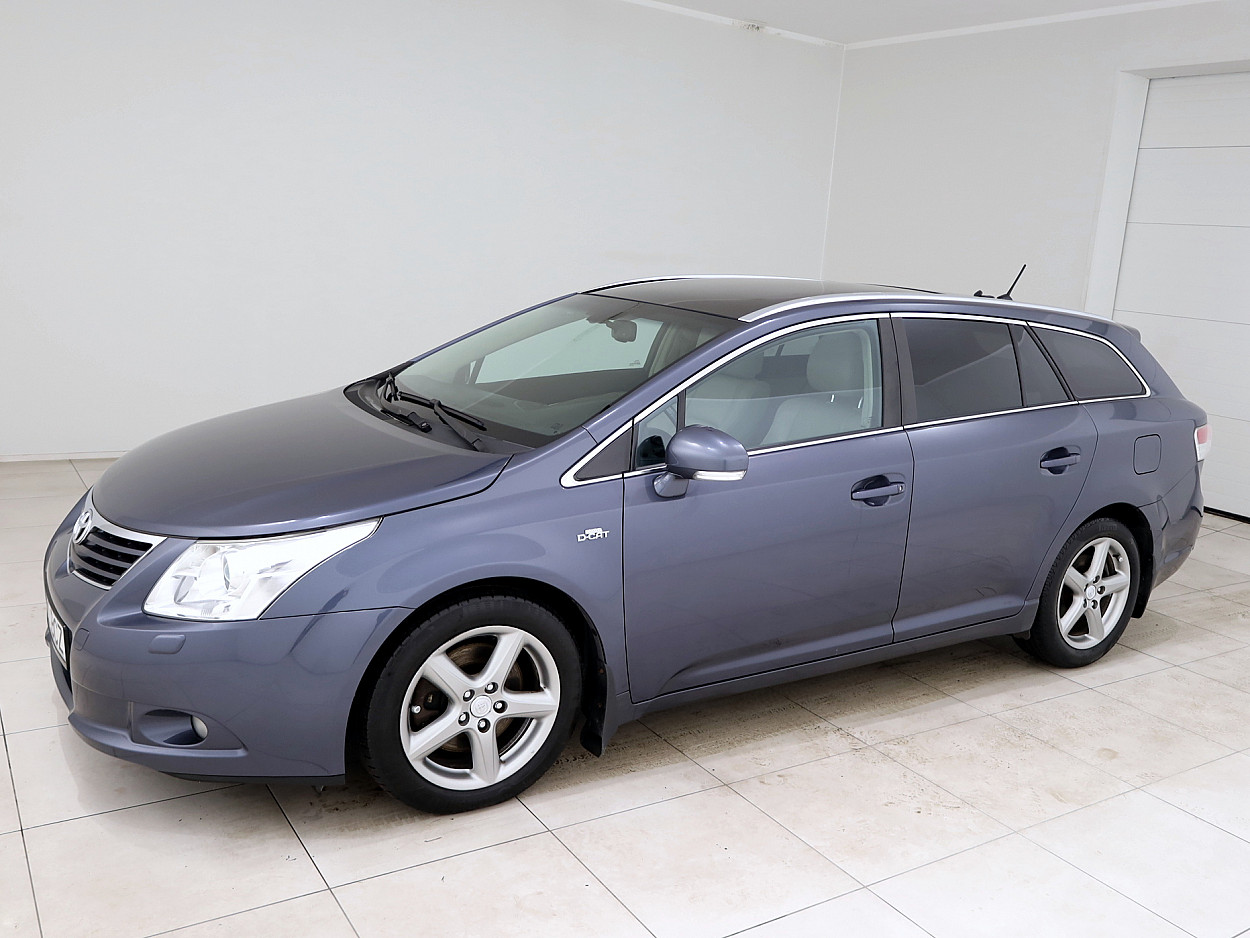 Toyota Avensis Luxury ATM 2.2 D-CAT 110 kW - Photo 2