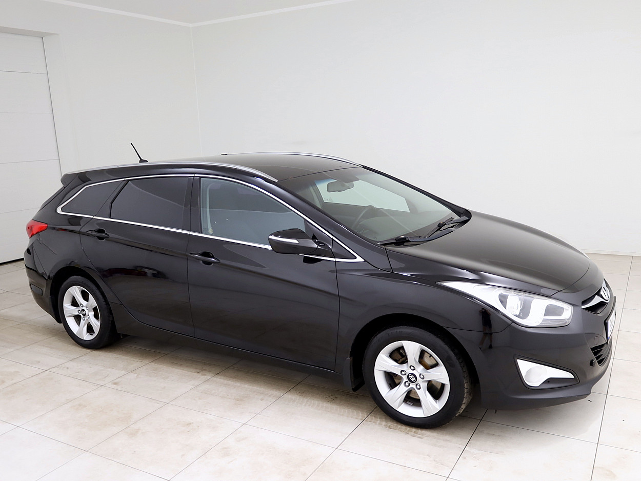 Hyundai i40 Comfort ATM 2.0 130 kW - Photo 1