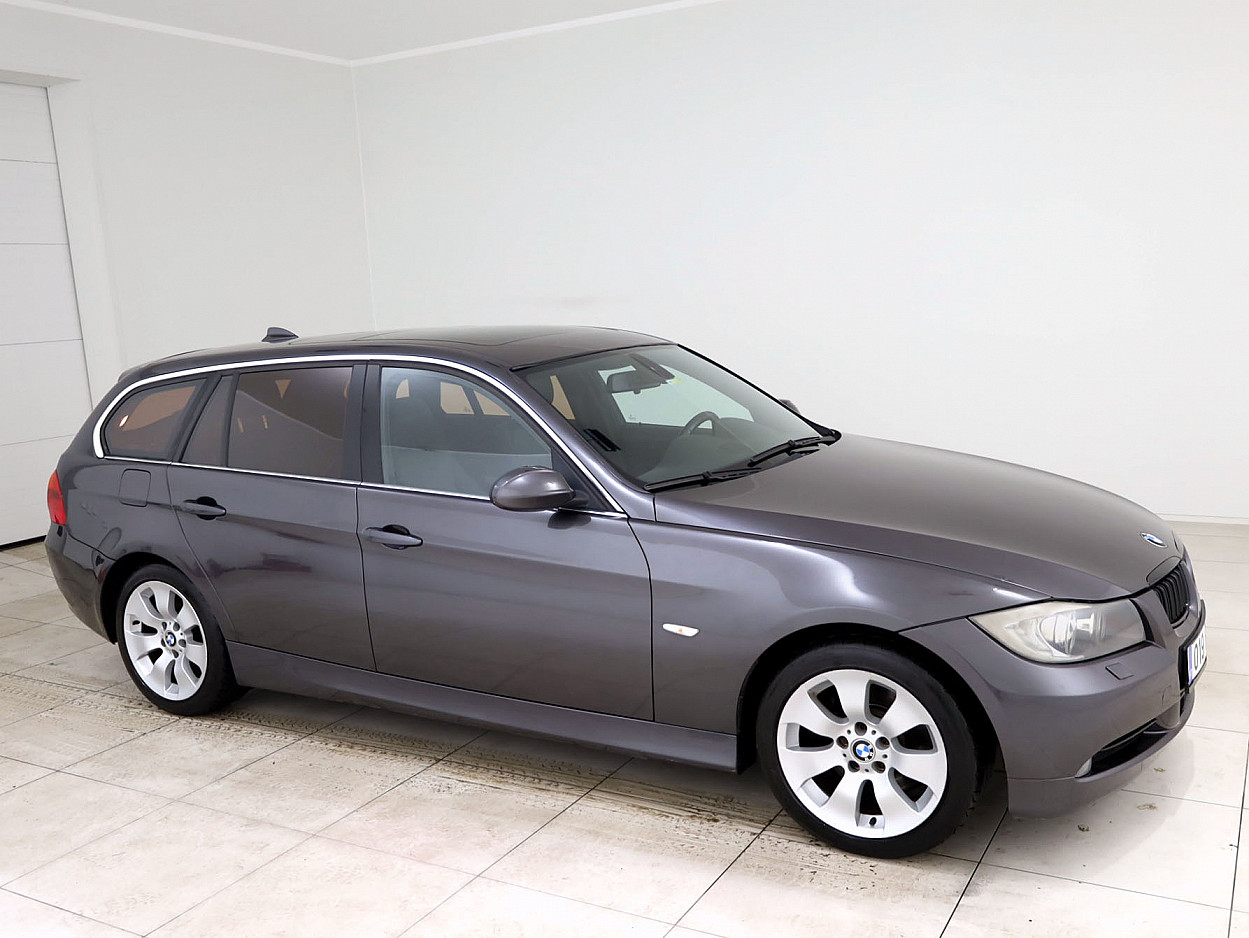 BMW 330 xDrive Sportpakett ATM 3.0 XD 170 kW - Photo 1