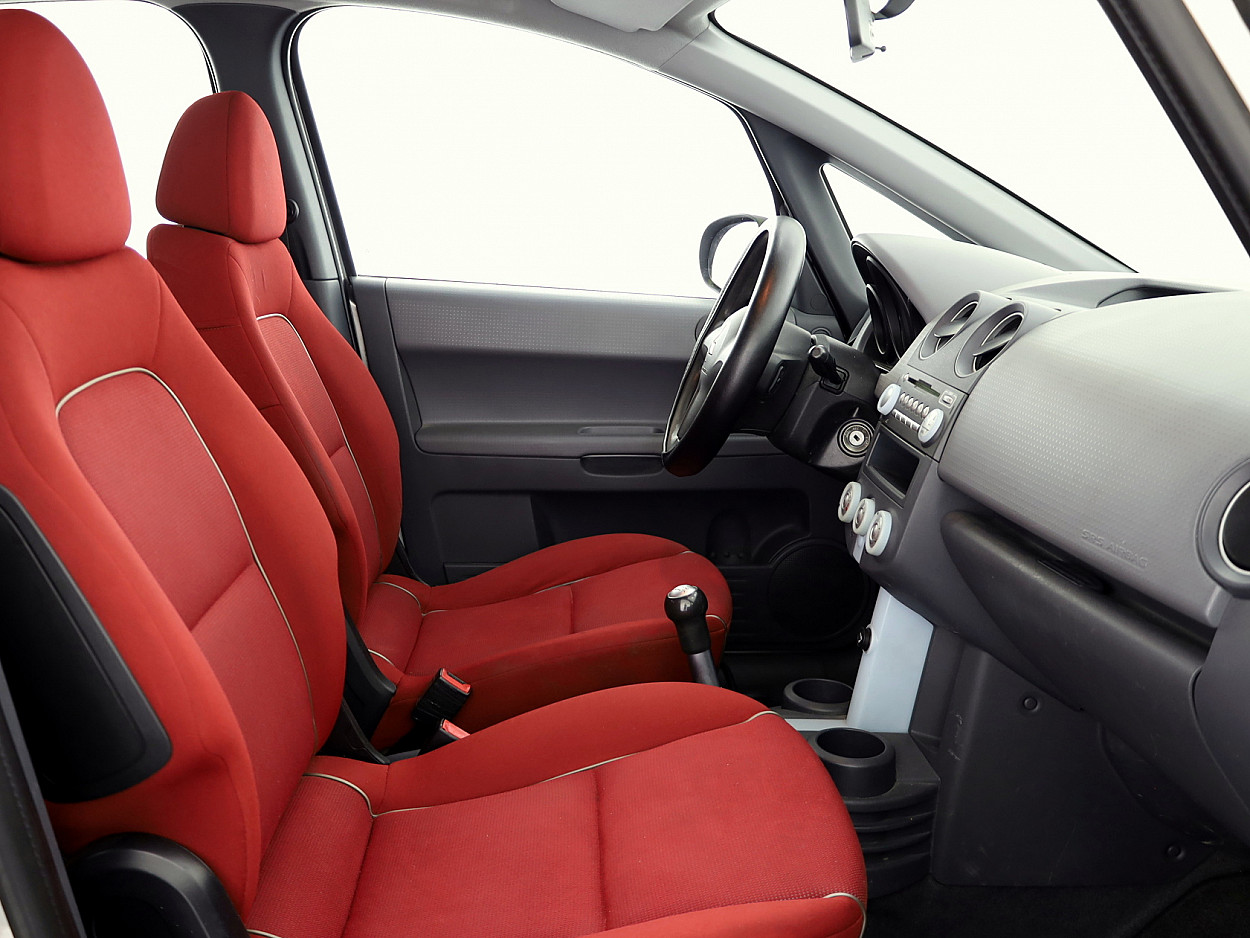 Mitsubishi Colt Elegance 1.3 70kW