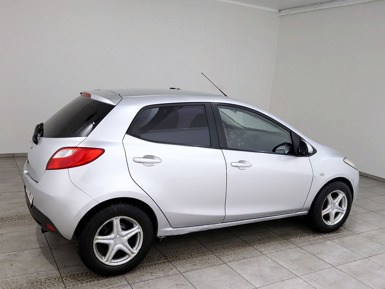 Mazda 2 Elegance 1.3 55 kW - Photo 3